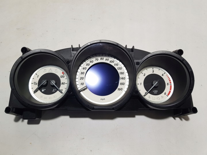 Instruments tachymètre compte tours MERCEDES CLS W218 UK CDI 2189007004