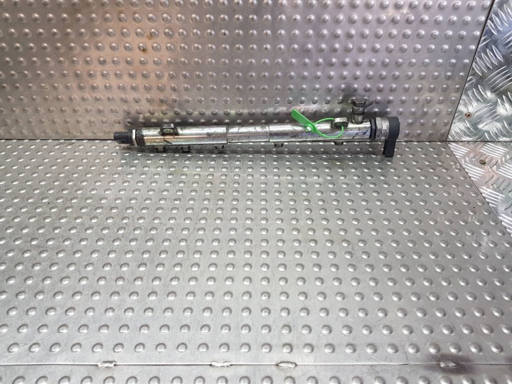 vstrekovacia rampa snímač A6460701895 MERCEDES W906 VITO W639 2.2 CDI