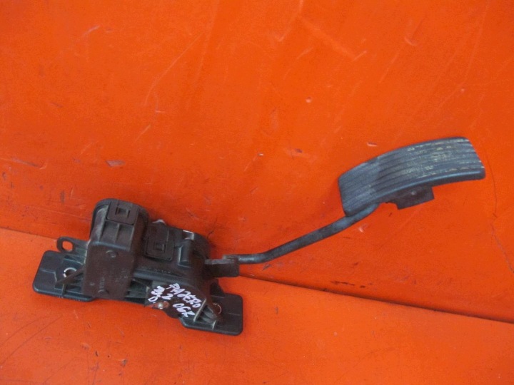 MITSUBISHI PAJERO 4 IV 3.2 DI-D 4M41 PEDAL potentiometer gas APM30-017