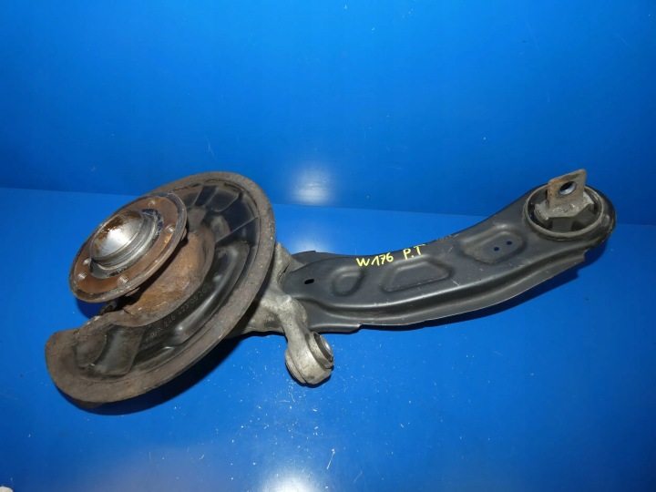 MERCEDES A KLASA W176 ACHSSCHENKEL RADNABE RADLAGER SCHENKEL QUERLENKER RECHTS HECK