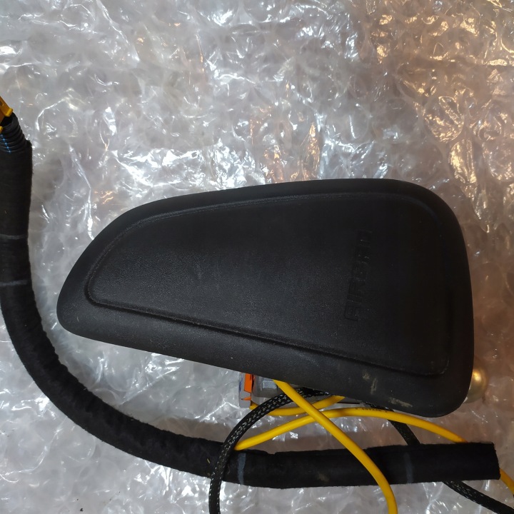 AIRBAG SEDAČKY SPOLUJAZDCA OPEL CORSA C 09187977