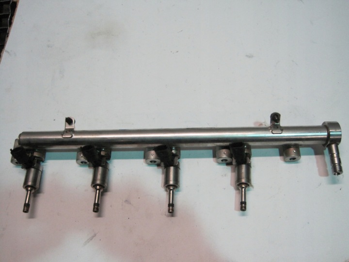 injection ramp nozzles RANGE ROVER EVOQUE 2,0i BB5E-9F797-BC