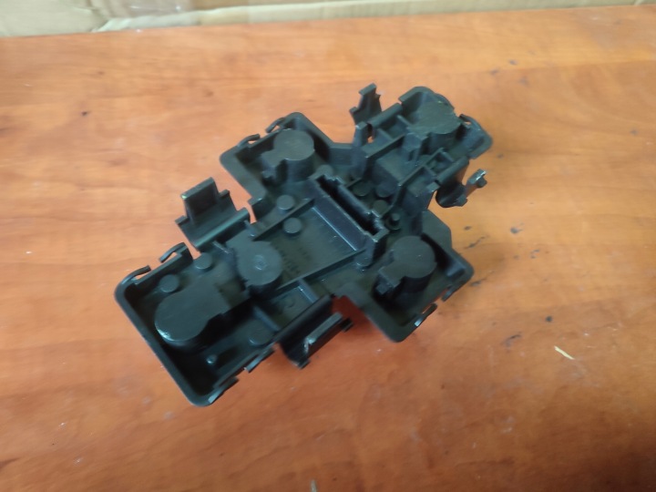 Platine porte ampoule feux Gauche Arrière Skoda Felicia et 246217-01