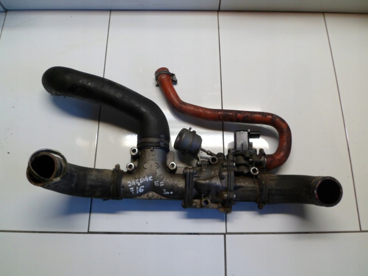 JAGUAR XF EGR valve 1043806S02
