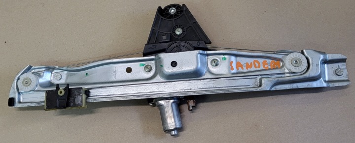 fensterhebermotor rechts heck Motor hinten DACIA SANDERO 3 III 827208705R OE