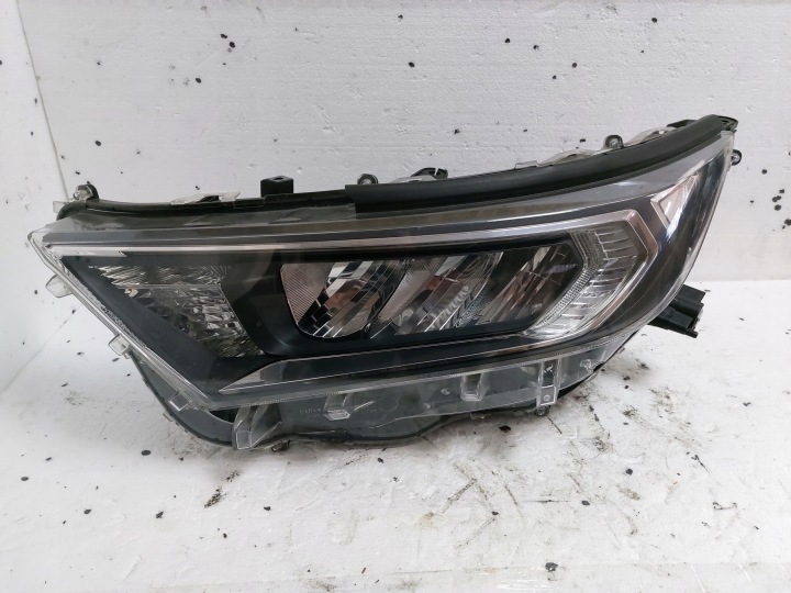 light front left Toyota Rav4 V 19