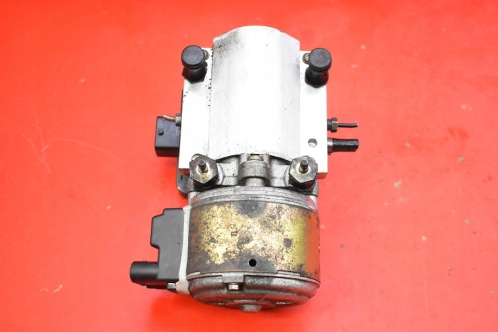 pumpa amortizera 9636713880 CITROEN C5 1 i 2.0 HDI 136 KM KOMBI 01-04