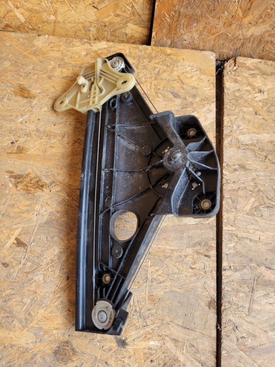 Fensterheber des Fensers links heck RENAULT CLIO V 827218155R
