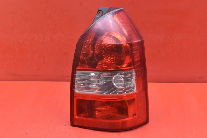 Licht rechts heck hinten 92402-2E0 HYUNDAI TUSCON 1 und 04-10