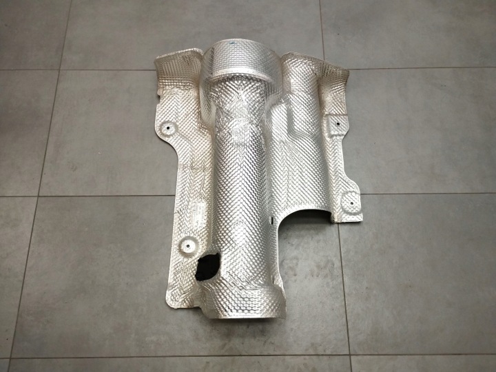 Mercedes-Benz E W213 Blende Abdeckung TERMICZNA A2134700247