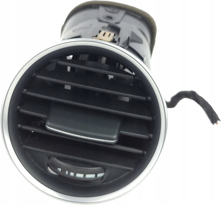 MERCEDES W204 LIFT BOCCHETTA ARIA ANTERIORE WENTYLACJI Anteriore Destro A2048306654