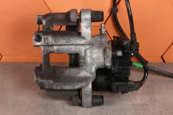 BMW 5' G60 G61 X3 G45 PINZA FRENO freno Destra posteriore 42/20/330 8832836 8858378