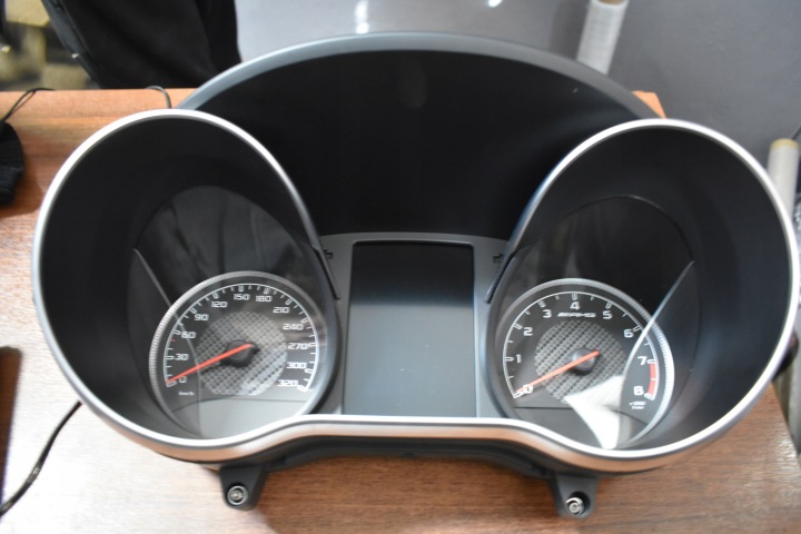 perfect condition dials dials MERCEDES AMG W205 W253 C63 1 9