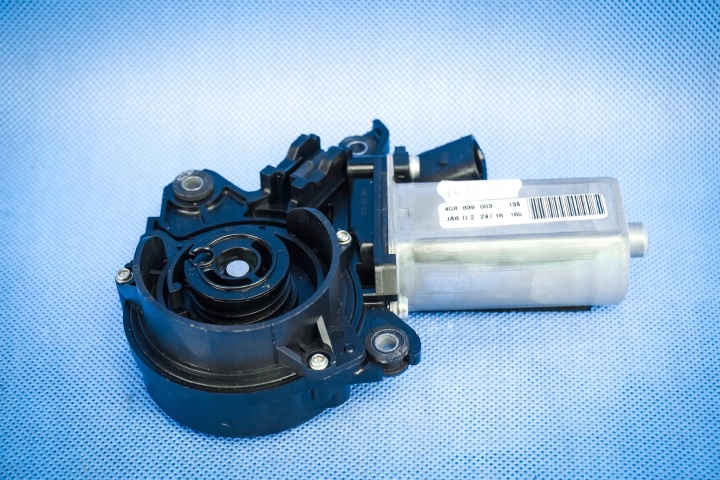 Motore dociagu PORTA Portiera Audi A7 S7 RS7 4G8 4G8839003
