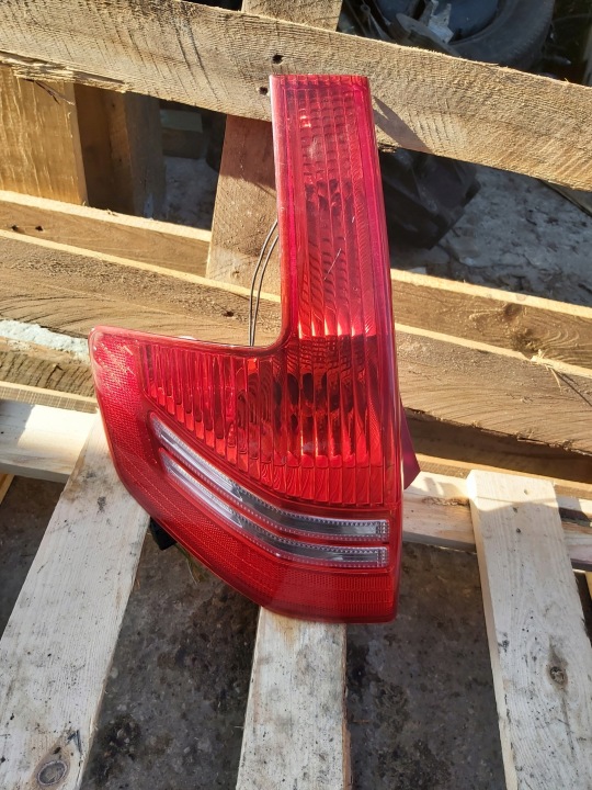 CITROEN C4 und Licht hinten 4CZX13451A 4CZX-13451-A rechts ohne WKLADU ZAROWEK