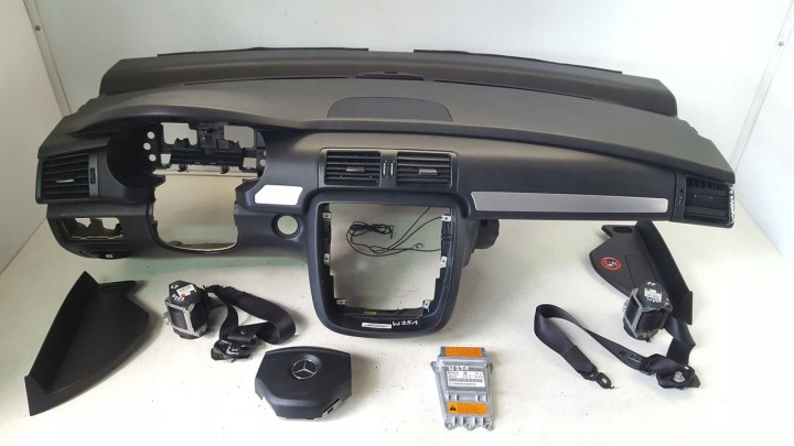 armatura konzola sigurnosni pojasevi Mercedes W251 3,0 CDI