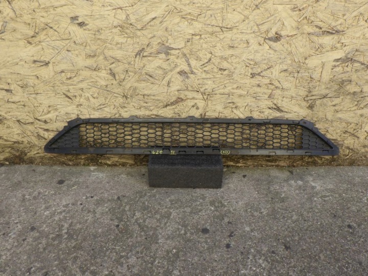 HYUNDAI TUCSON III 3 2015- grid of a bumper