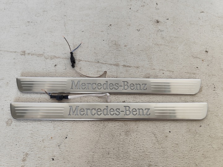 MERCEDES CLA W118 2019R lišta krytka Prahová A1186804800