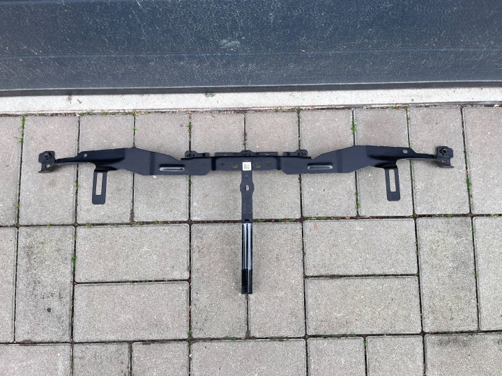 Bmw U10 X2 U11 X1 F70 Versteifung Stütze vorne przedn