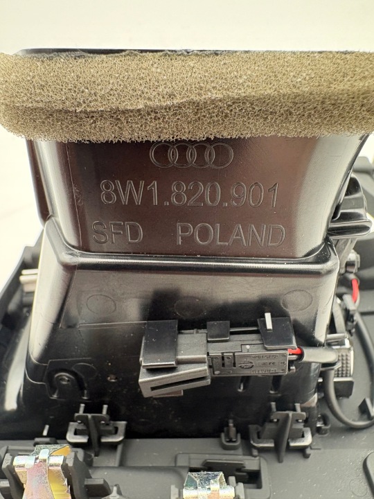 Rejilla de ventilación del aire acondicionado delantero izquierdo AUDI A4 S4 A5 S5 8W1820901B 8