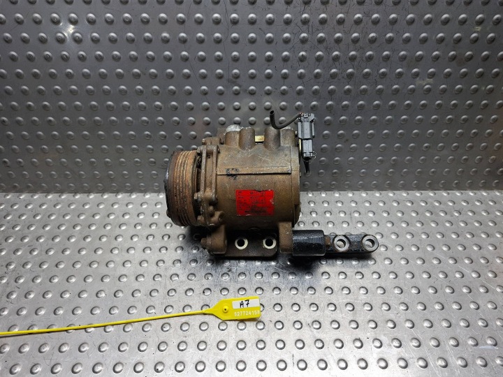 Compresseur Climatisateur air conditionné MITSUBISHI CANTER FUSO 02-11 3.0 D MK512949