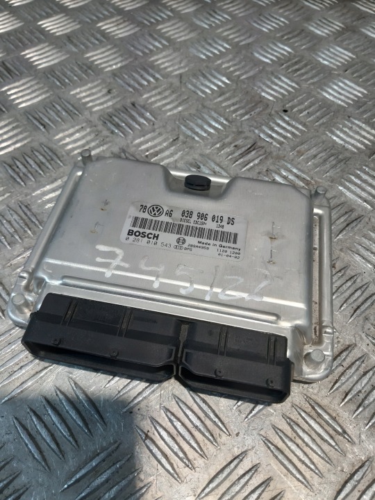 számítógép Vezerlő egység a motrot 038906019DS VW PASSAT B5 1.9TDI 2001r