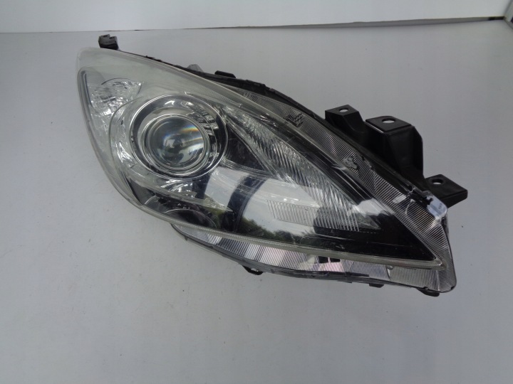 feu droit REFLEKTOR MAZDA 3 09-13 XENON