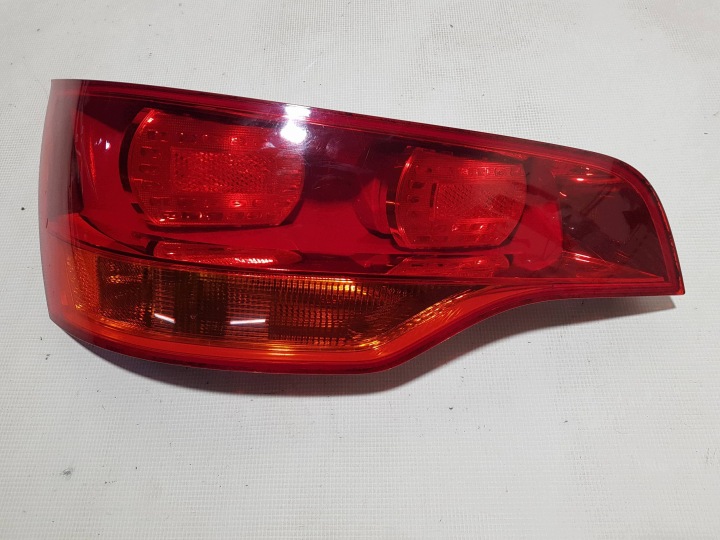 světlo zadní záď strana levá Audi Q7 4L