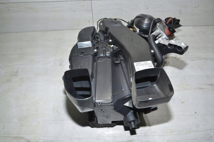 heating air conditioning devices rear part Mercedes R-klasa W251
