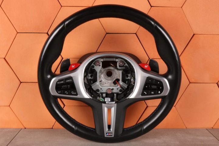 BMW X5M F95 LCI X6M F96 LCI XM X8 G09 volant M-POWER s radením ASYSTENT