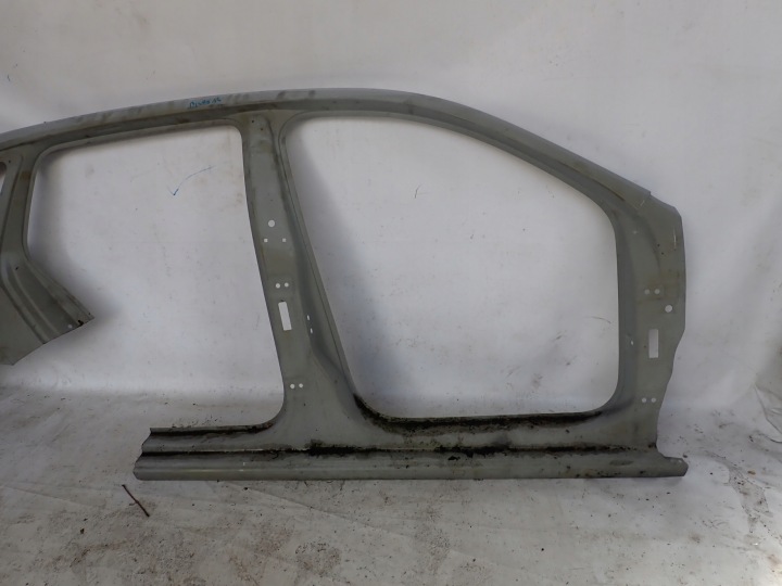 SKODA RAPID SPACEBACK 5JA 12- Côté Droit Garniture moulure montant Jupe