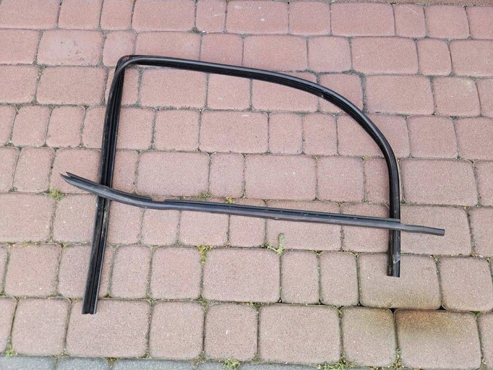 Dichtsatz zgarniacz Fenster vorne przedniej 5drzwi praw Opel Corsa E 13188925