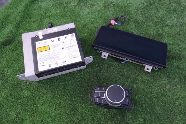 RADIO DISPLEJ POKRETLO KPL BMW 3-SERIA F30 F31 LIFT NBT 8.8 LCI