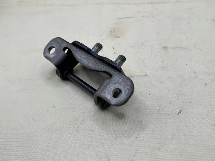Charnière Portière Subaru Forester SH 61820FC100 !J