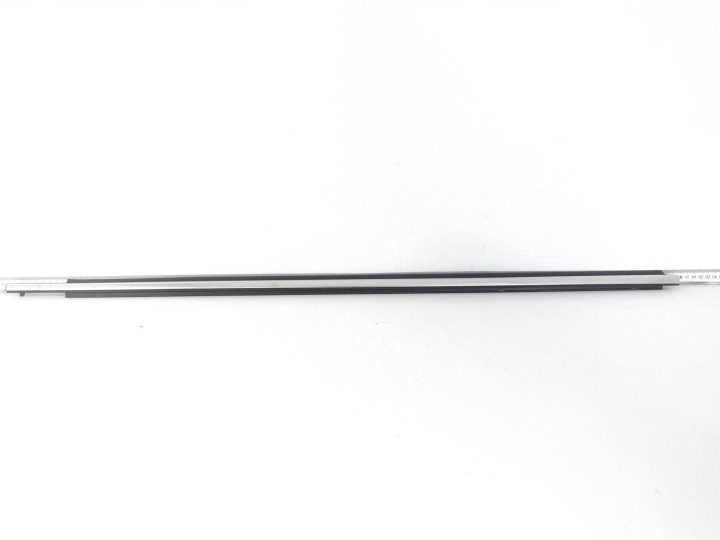 TOYOTA AURIS II 2 E18 LIFT 15-18 moulding dust windows door front right