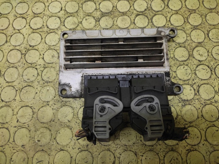 RENAULT CLIO II Bedienteil DES MOTORS 8200262881