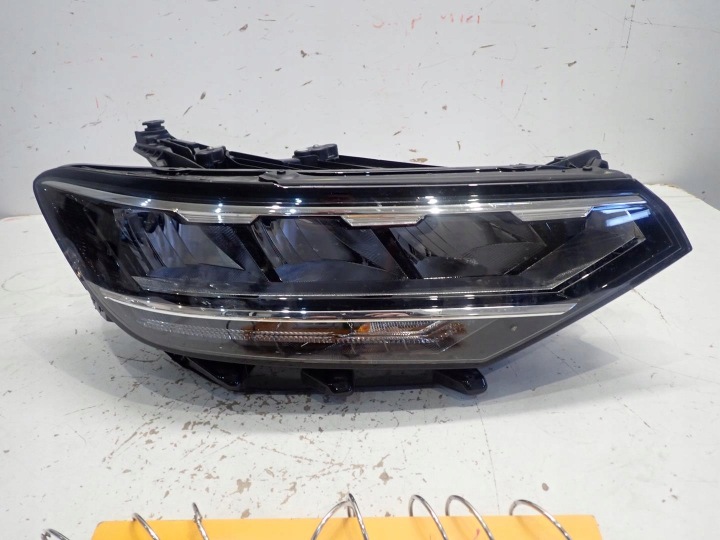 LICHT VORNE RECHTS VW PASSAT B8 LIFT 19- FULL LED