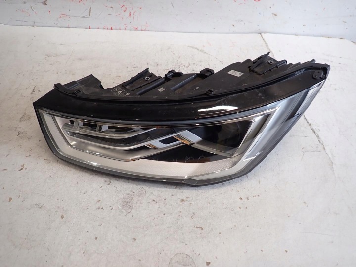 Licht vorne vorne links AUDI A1 LIFT 2014- BI-XENON 8XA941005