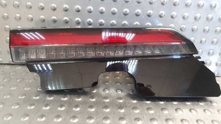 light rear part right VOLVO C40 to the bonnet 21- 32365673