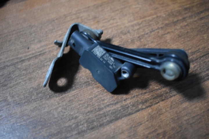 IDEALNY sensor of the level of lights rear right MERCEDES W167 1