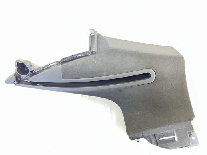 Audi A4 S4 B9 8W pravá strana kryt horn sloupku 8W9867246D