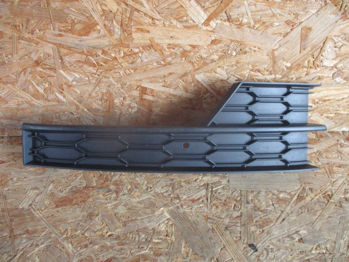 Lüftungsgitter der Stoßstange vorne vorne rechts SKODA OCTAVIA III LIFT