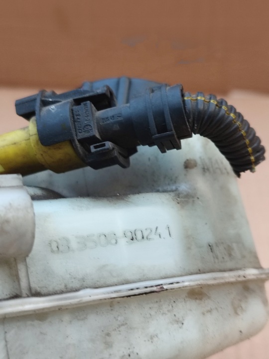 Réservoir de liquide de frein Insignia 3508-9024 8