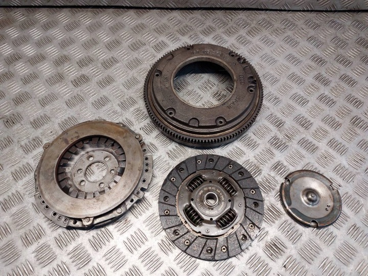 clutch disc pressure plate wheel flywheel VOLKSWAGEN POLO III 1.7 SDI