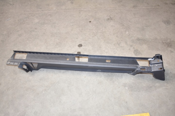 IDEALNA copertura GREMBIALINA PORTELLONE COFANO POSTERIORE sinistra LAMBORGHINI URUS AUDI Q8 1