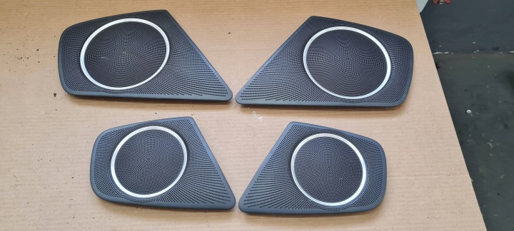 A5 8T S5 LIFT covering cover of the speaker door BANGOLUFSEN SPORTBACK 4X
