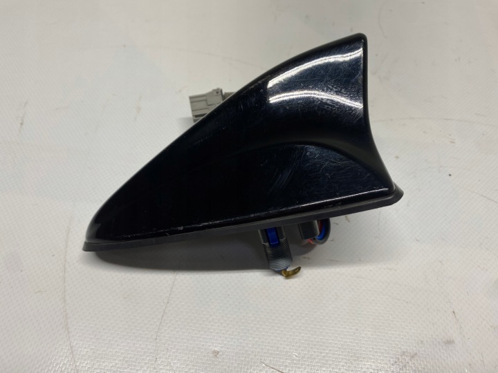 HYUNDAI TUCSON II ANTENA NAVI PLETWA 96210-D7350 EB 15-21