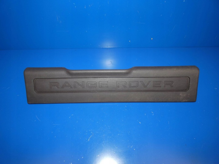 RANGE ROVER EVOQUE and L538 cap moulding of the threshold right front