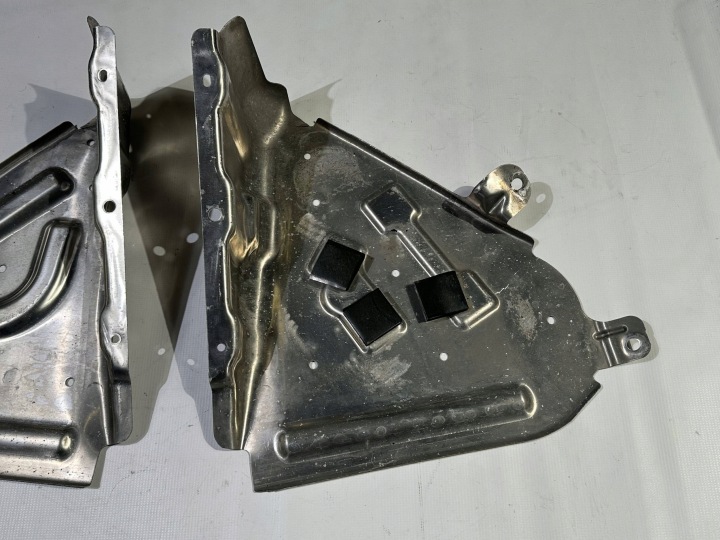 Untere Tank Tank Abdeckung rechts links Chevrolet Corvette C7 2014+ 7