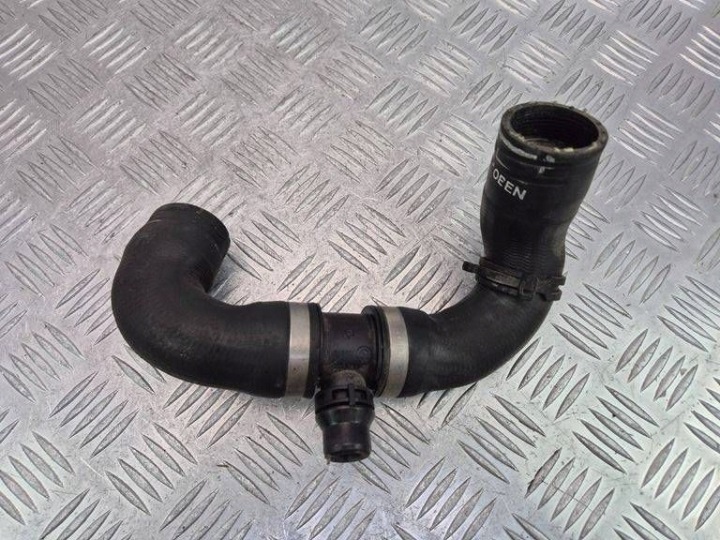 BMW X3 F25 xDrive 20i Schlauch / Schlauch Rohr des Kühlers 8645479